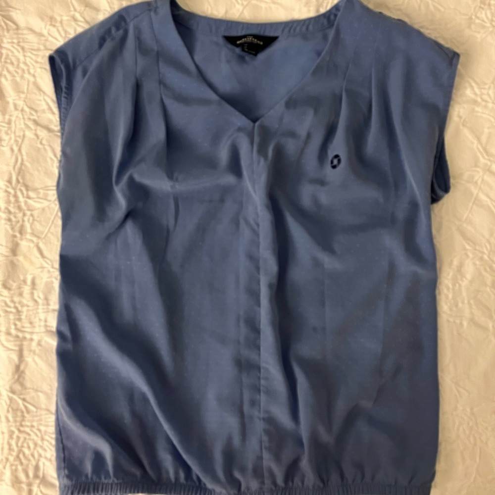 Chase Land’s End Uniform JPMorgan blouse